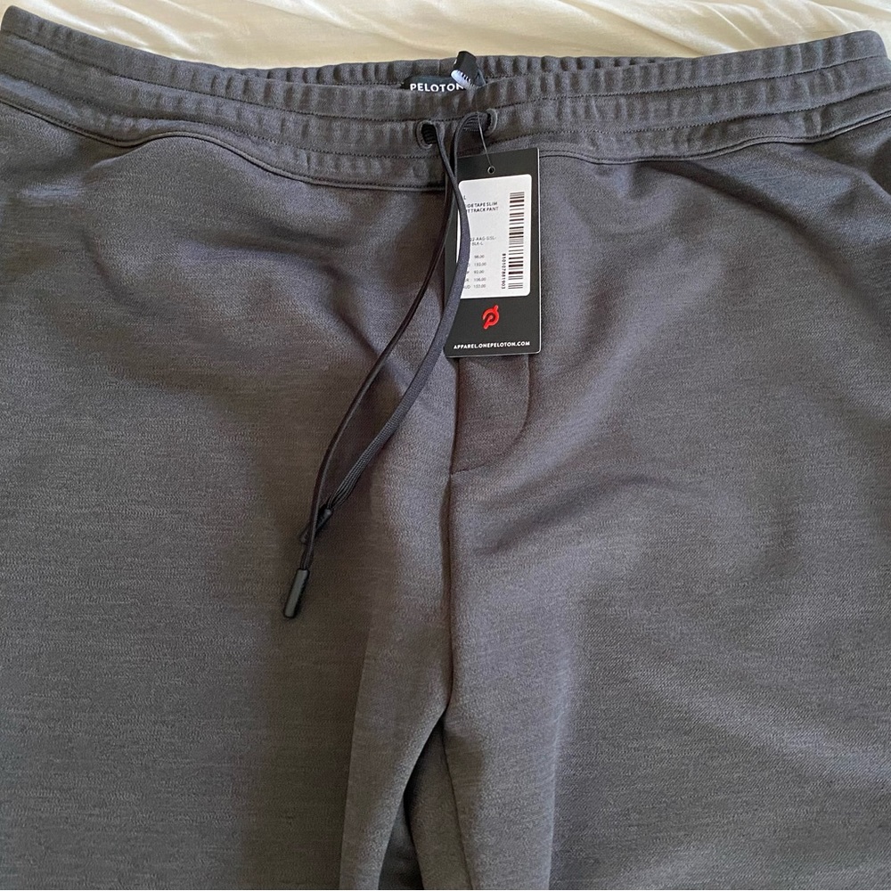 Peloton Men’s Side Tape Slim Fit Track Pant - Picture 6 of 7